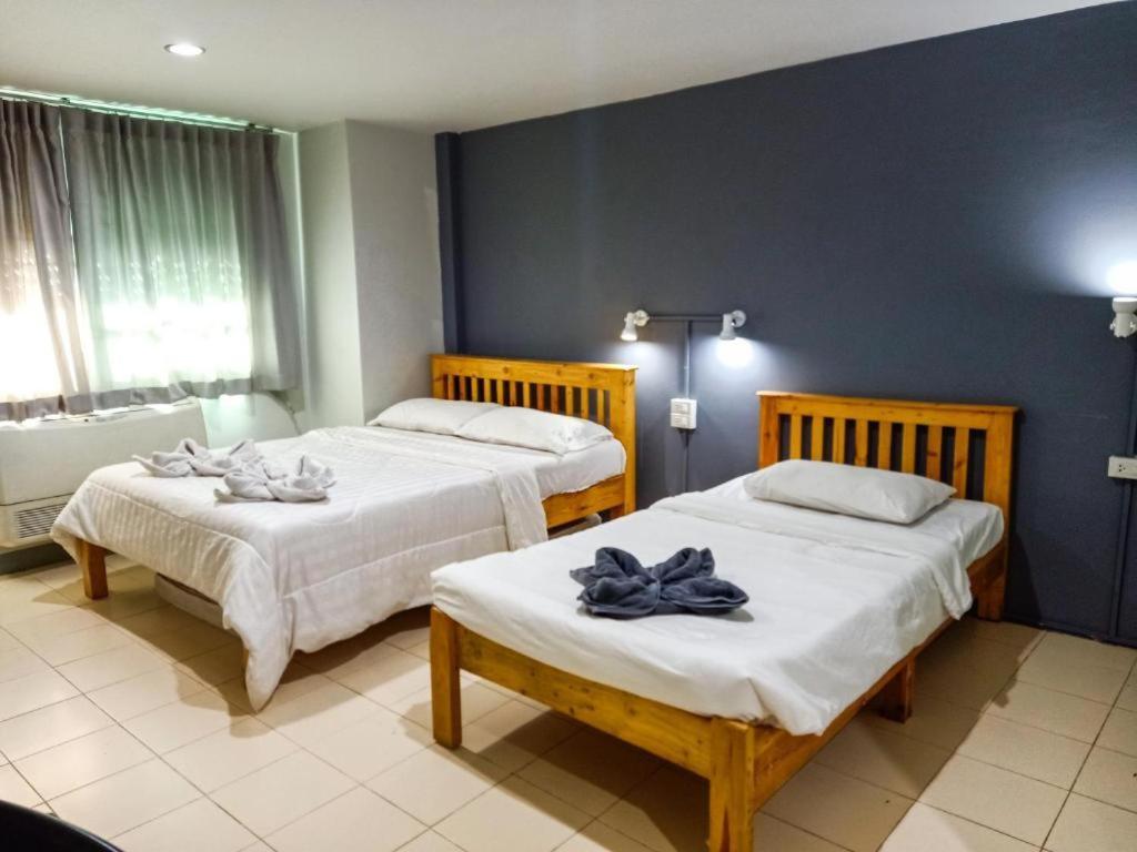 Chambre Triple avec Salle de Bains Privative