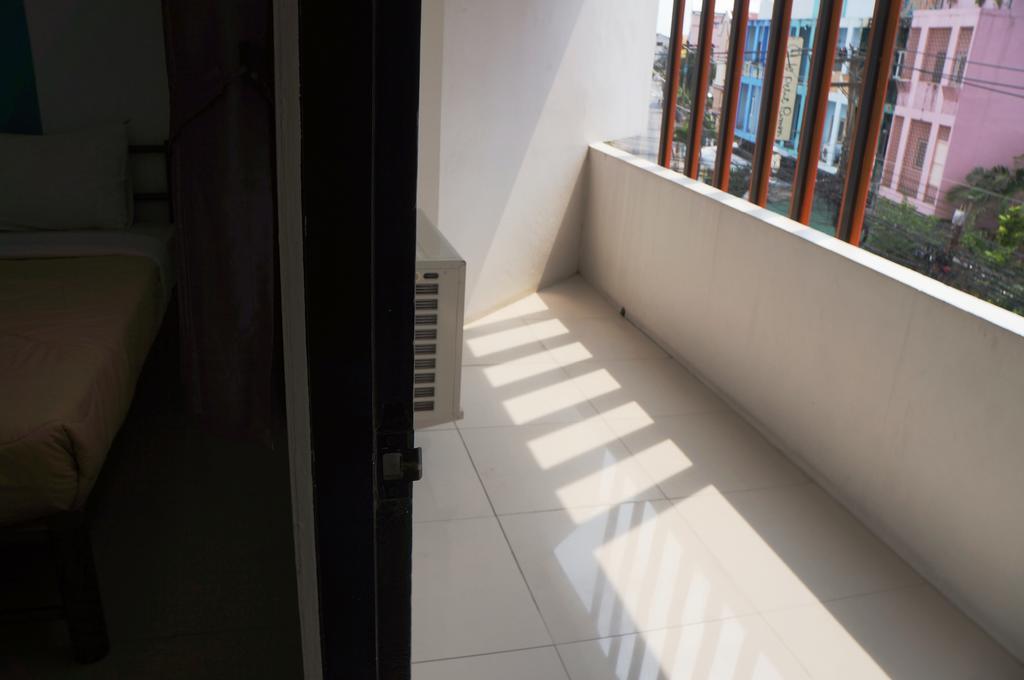 Family Room,117734755:JPEG