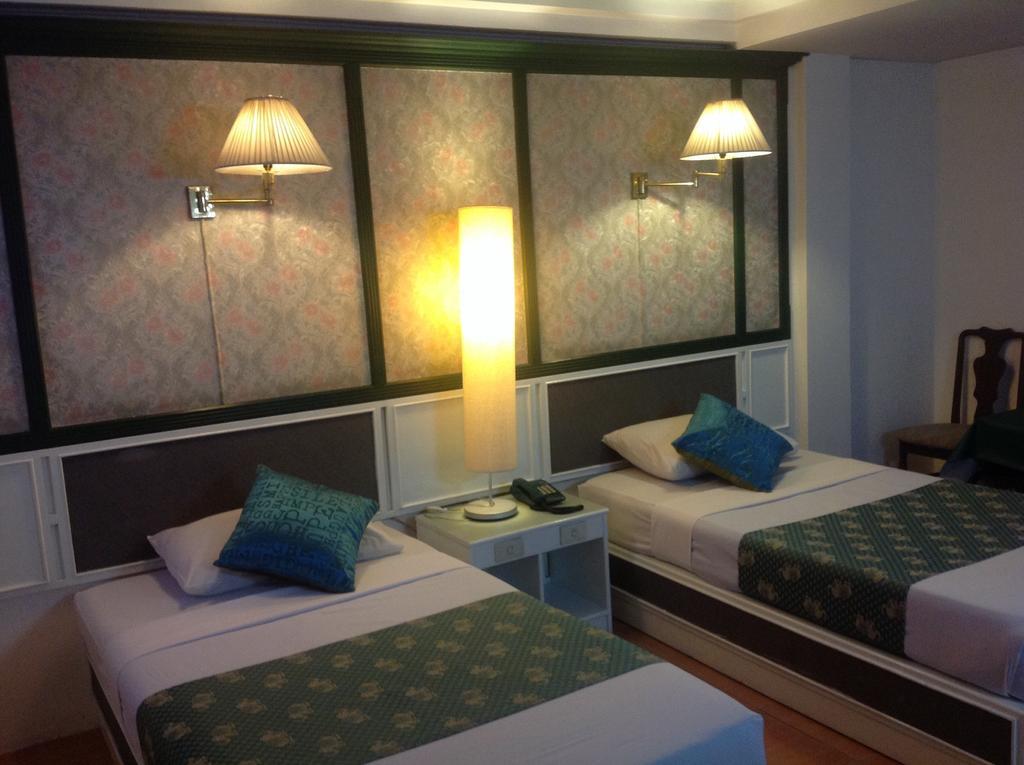 Deluxe Double or Twin Room