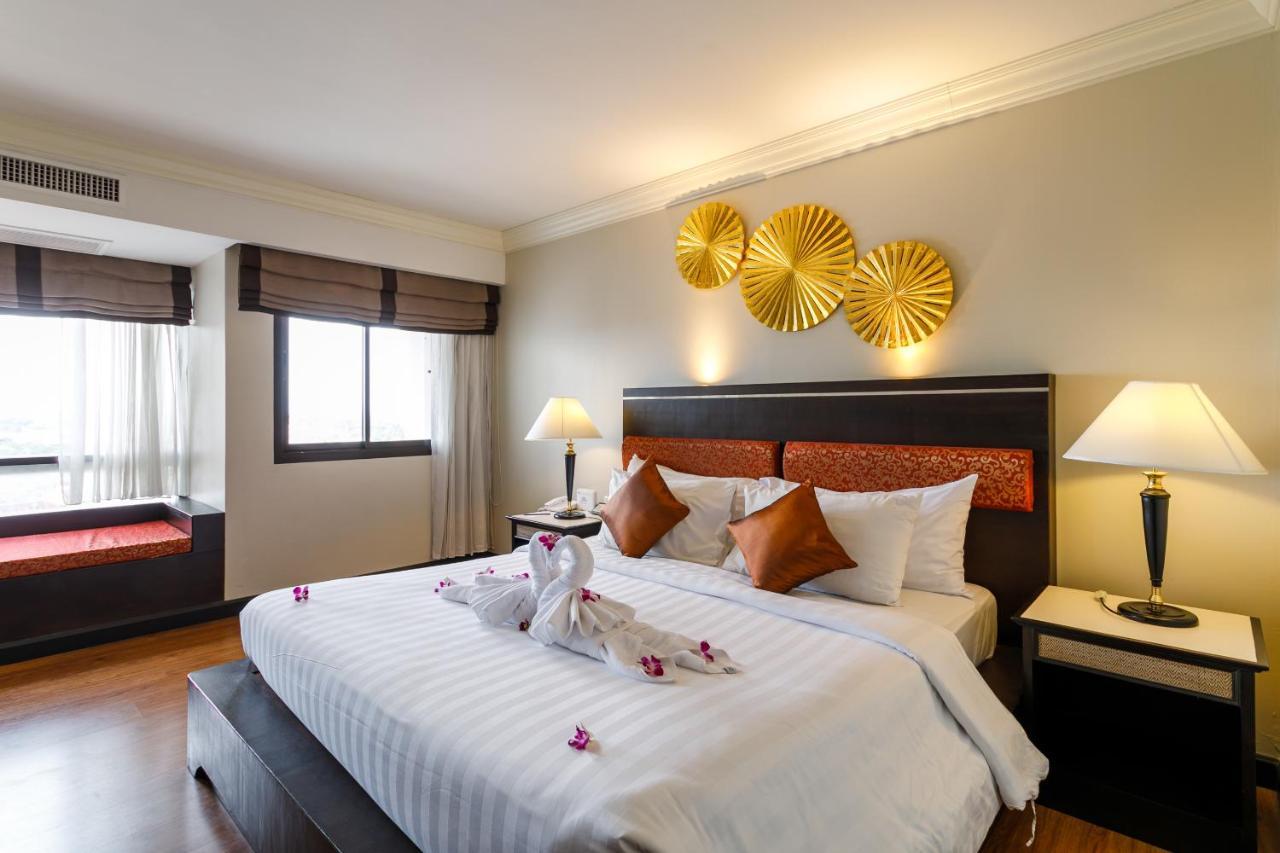 Deluxe King Room