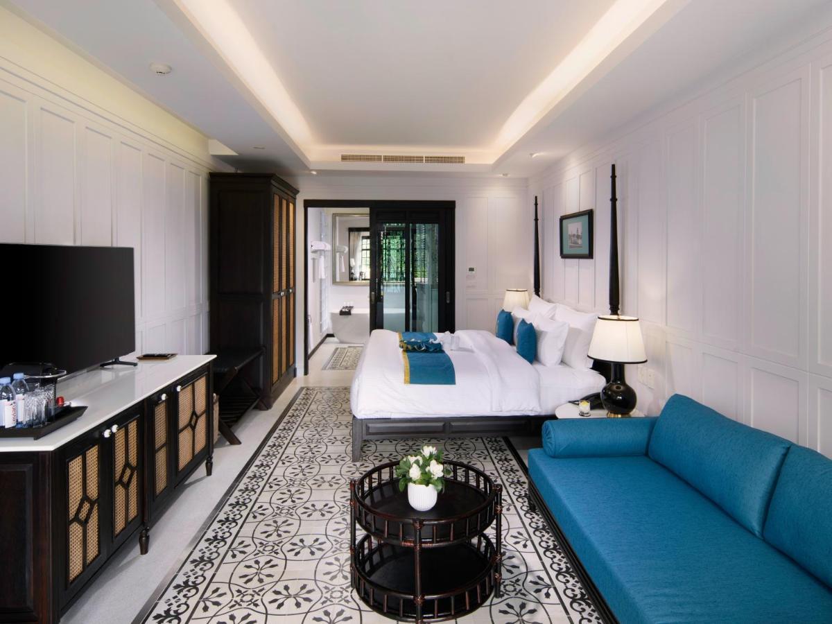 Chambre Lit King-Size - Vue sur Piscine