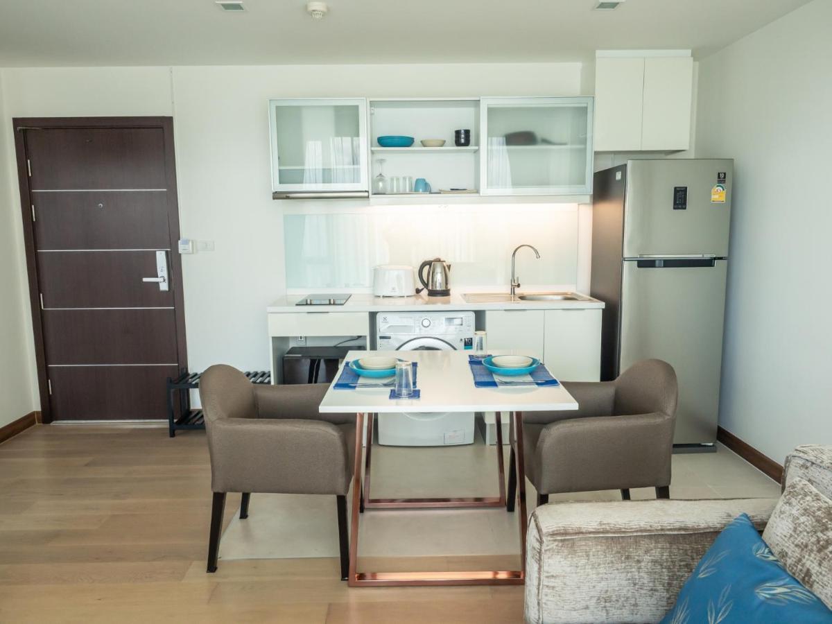 One-Bedroom Apartment,1289842045:JPEG