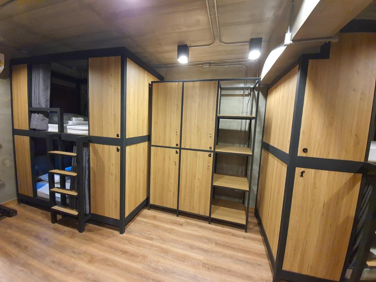 Lit Superposé dans Dortoir pour Femmes