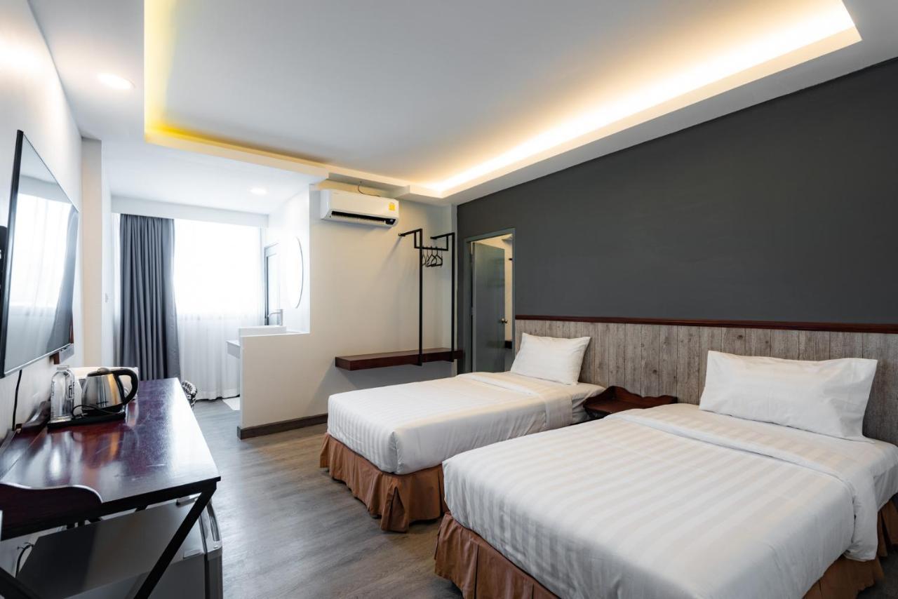Quadruple Room,1346158175:JPEG