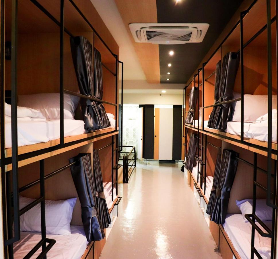 Bunk Bed in Mixed Dormitory Room