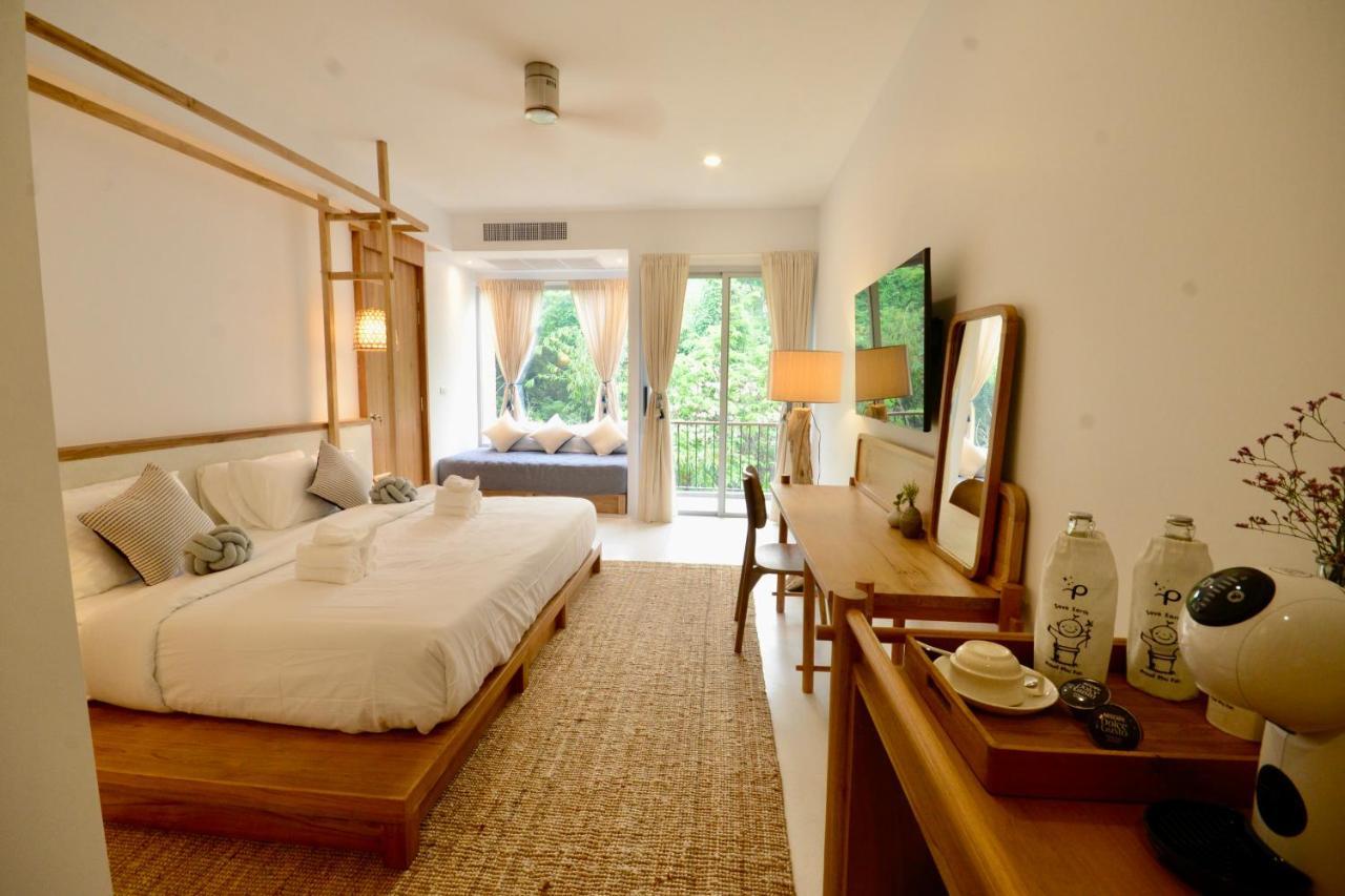 Deluxe Garden View Room