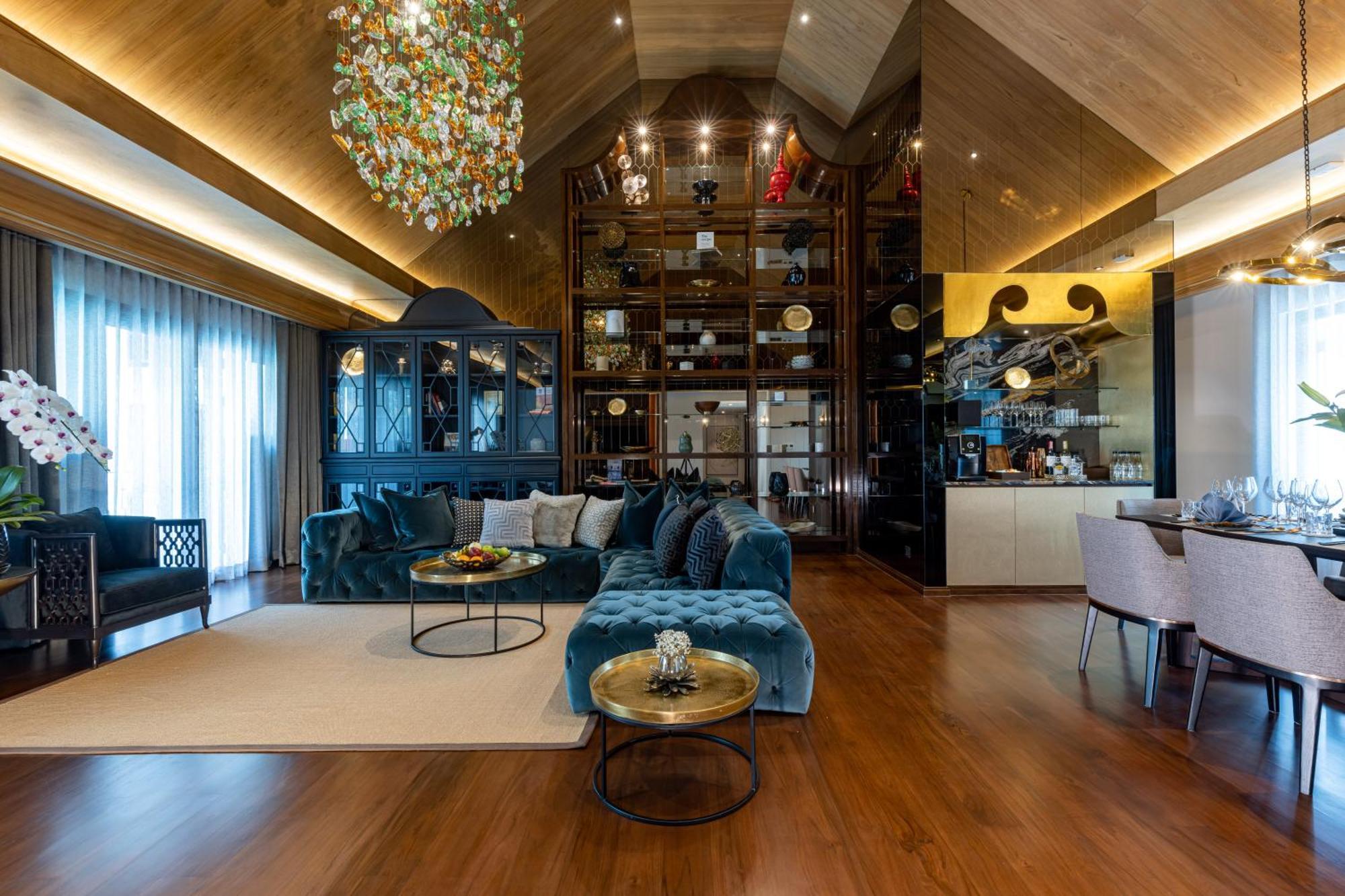 Penthouse Apartment