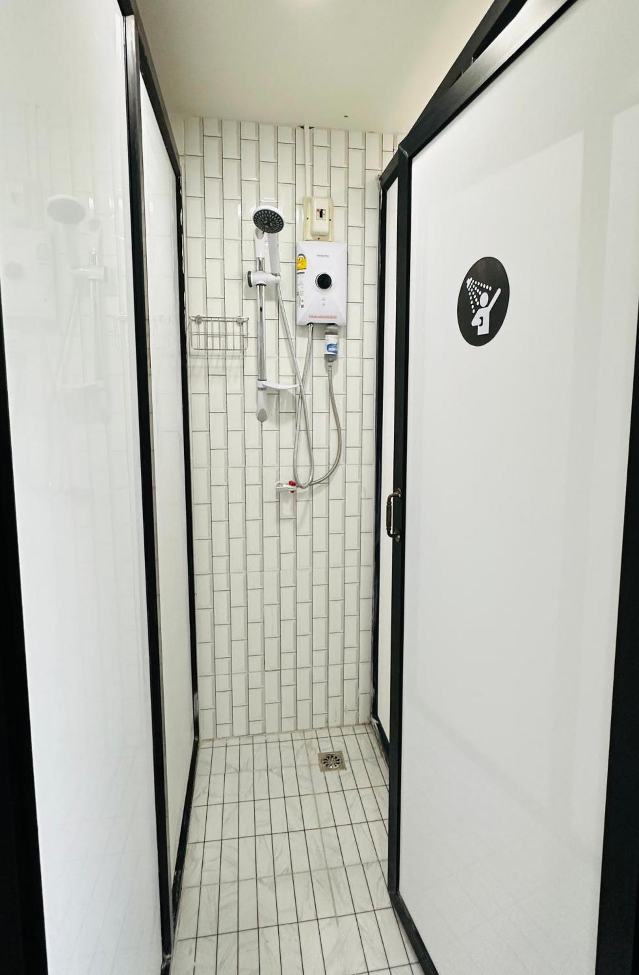 Basic Triple Room with Shared Bathroom,1544859913:JPEG