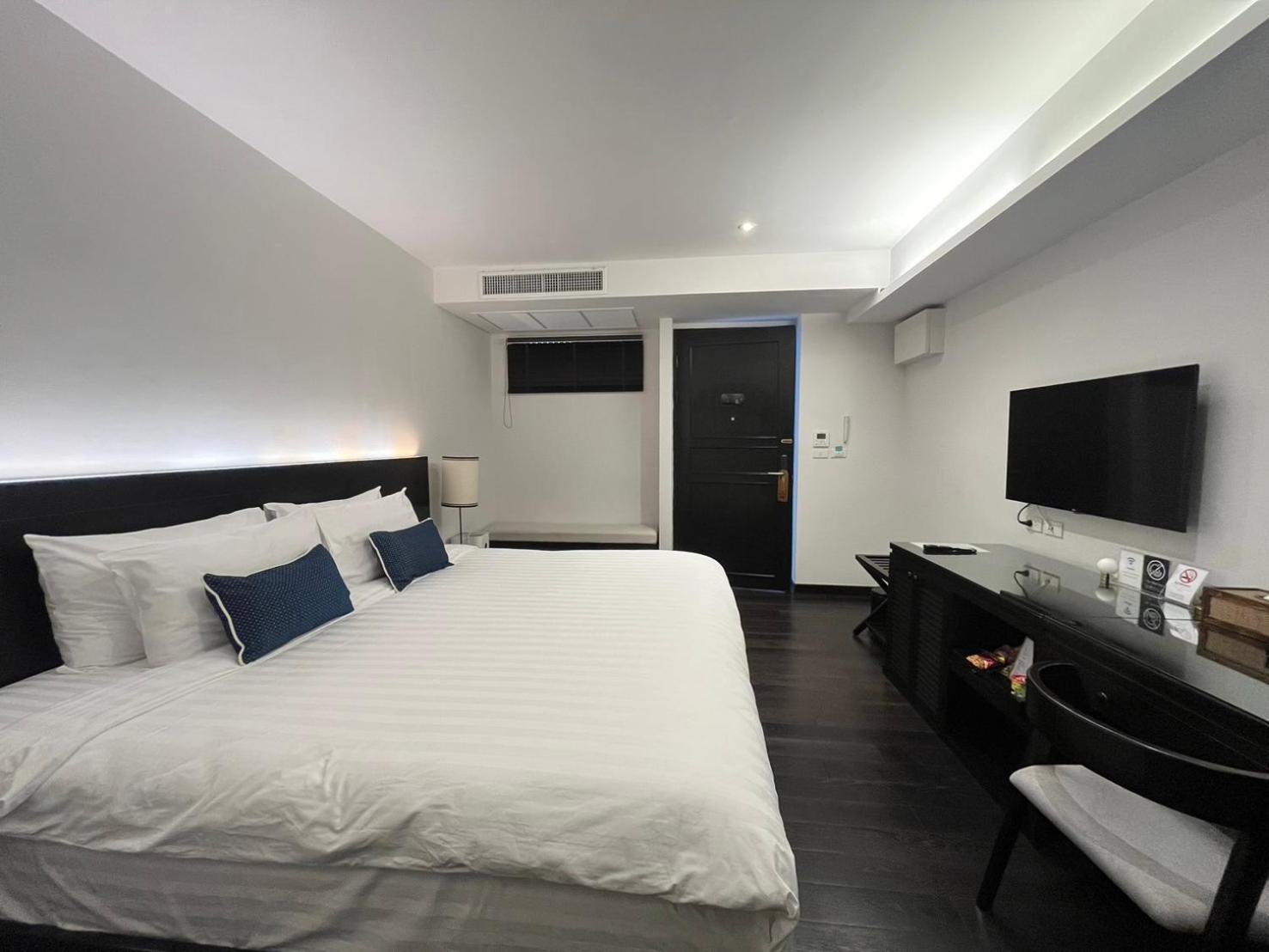 Standard Room No Window