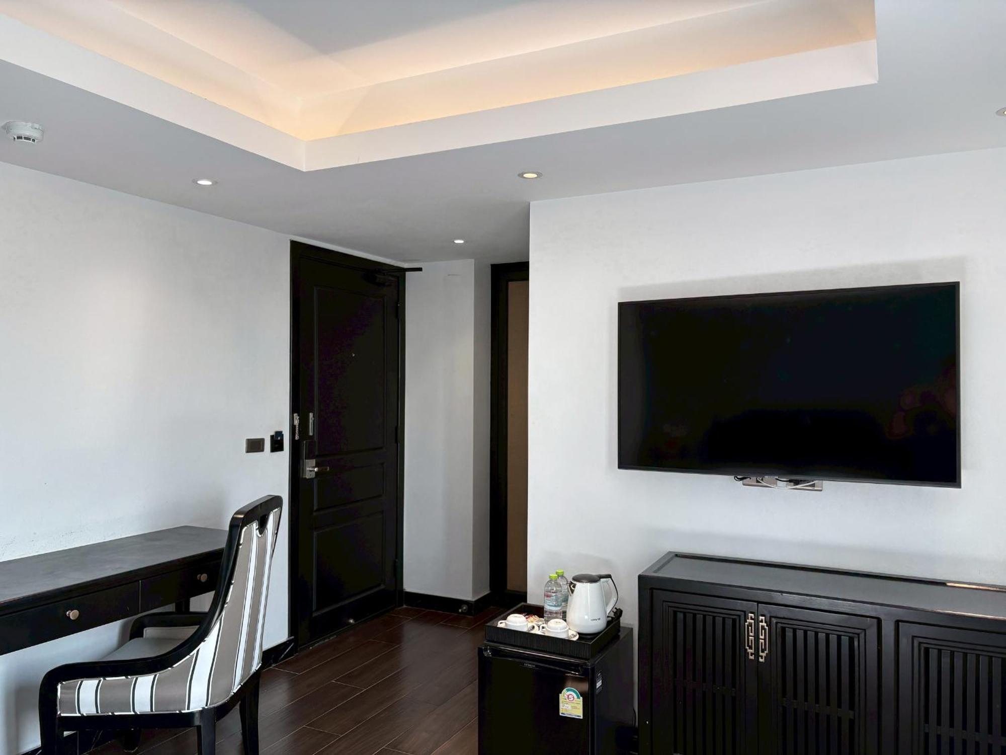 Standard Double Room,1707016835:JPEG