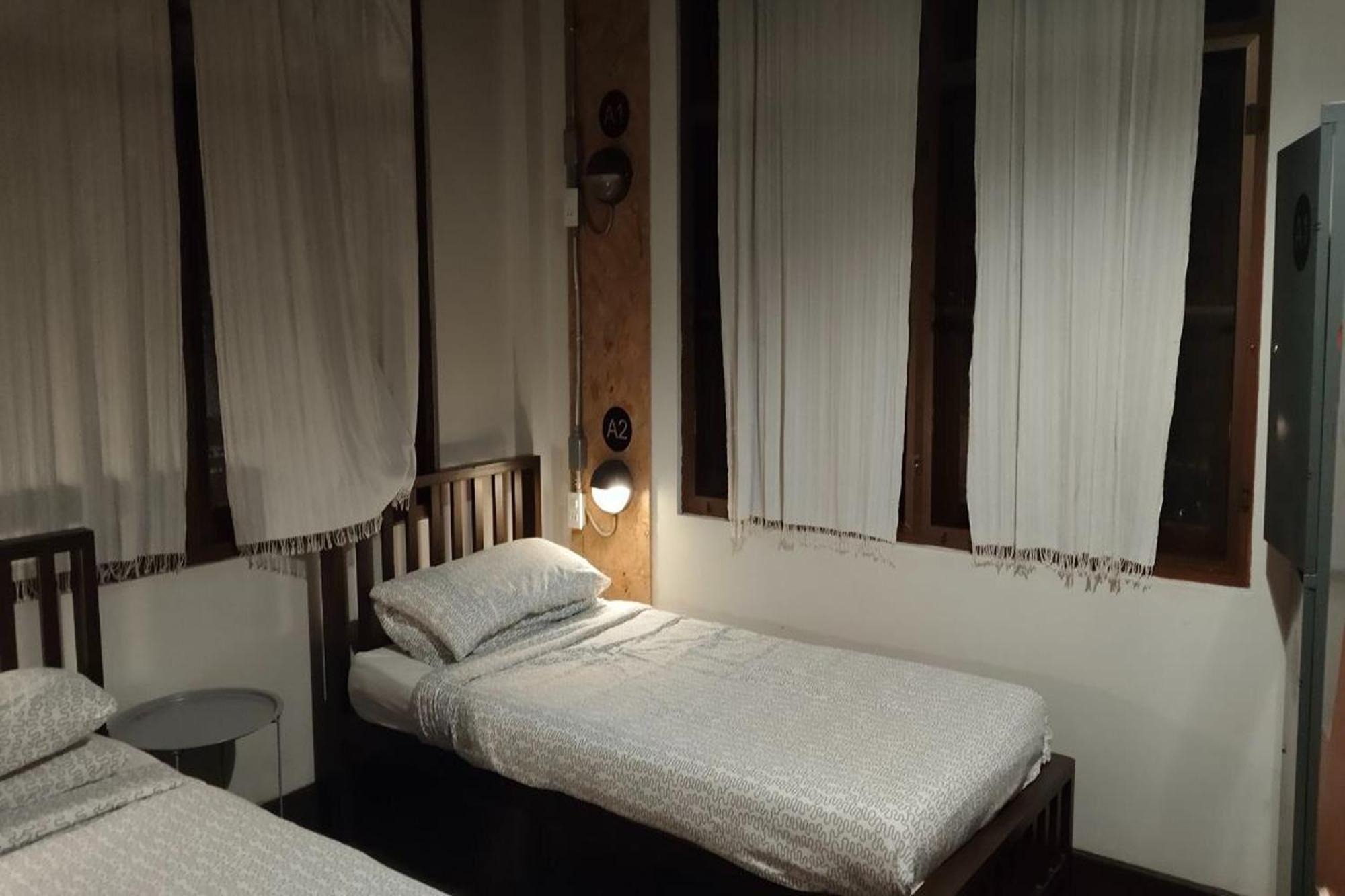Twin Room,1680627561:JPEG
