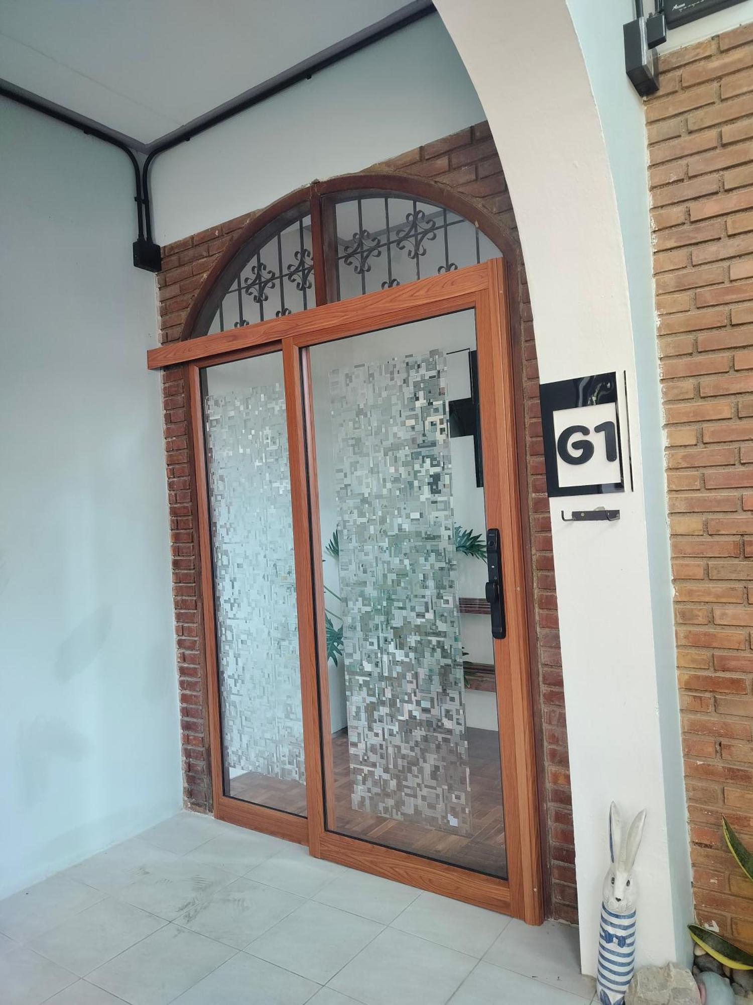 Three-Bedroom Premium Apartment with Balcony