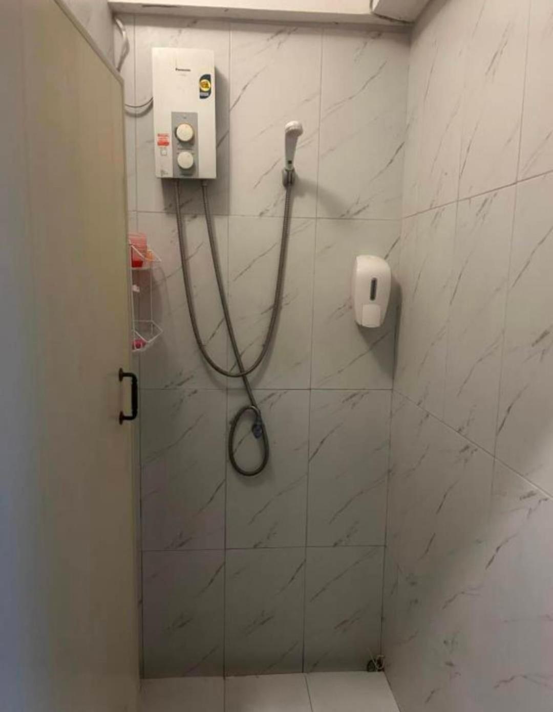 Etagenbett im gemischten Schlafsaal