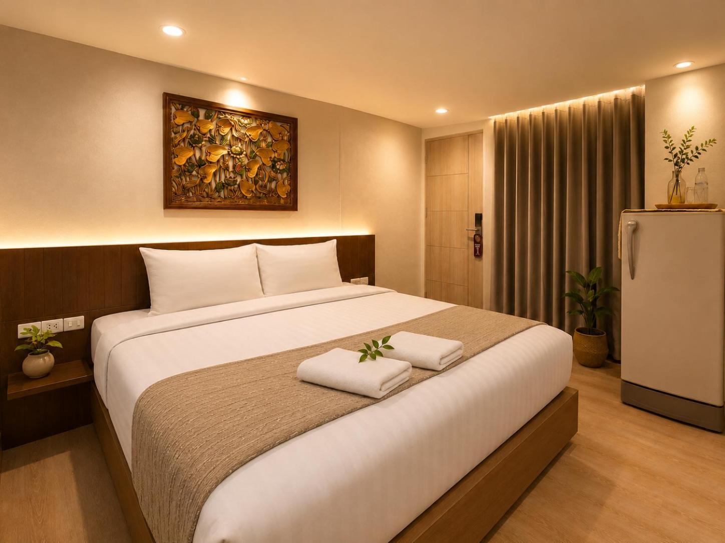 Standard Queen Room