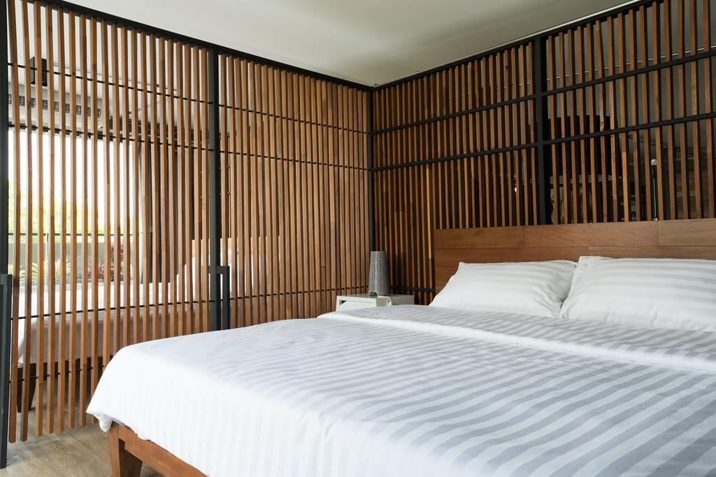 Penthouse Studio