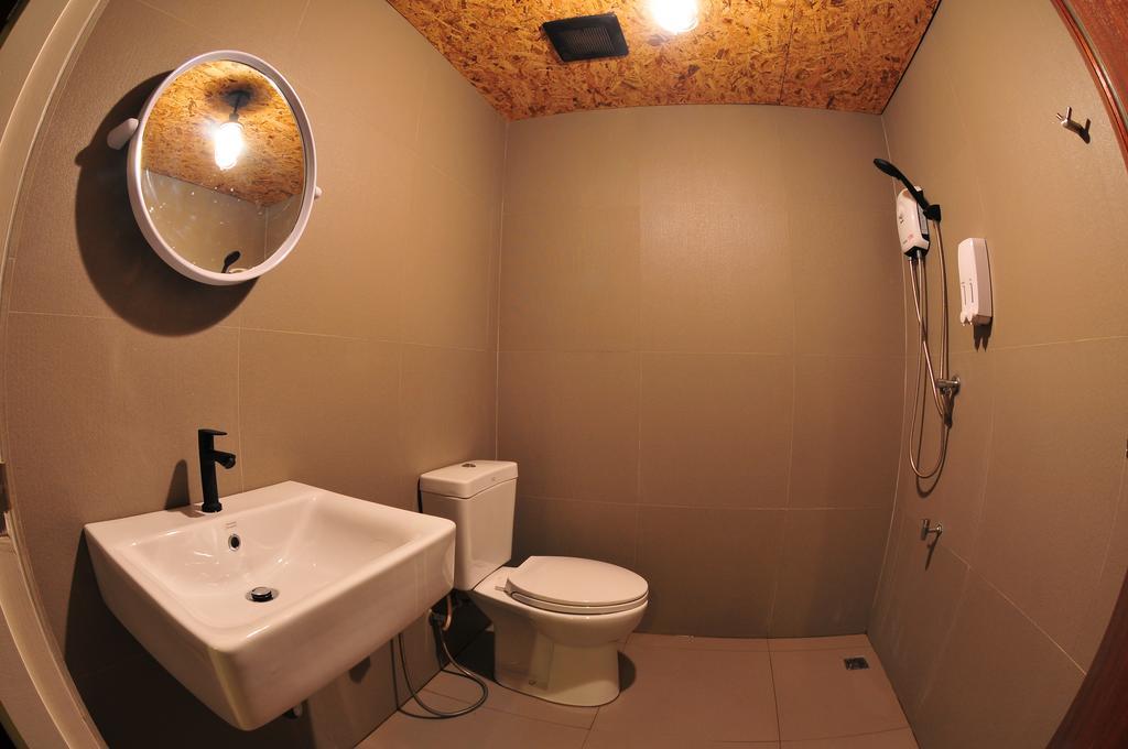 Chambre Double ou Lits Jumeaux avec Salle de Bains Privative