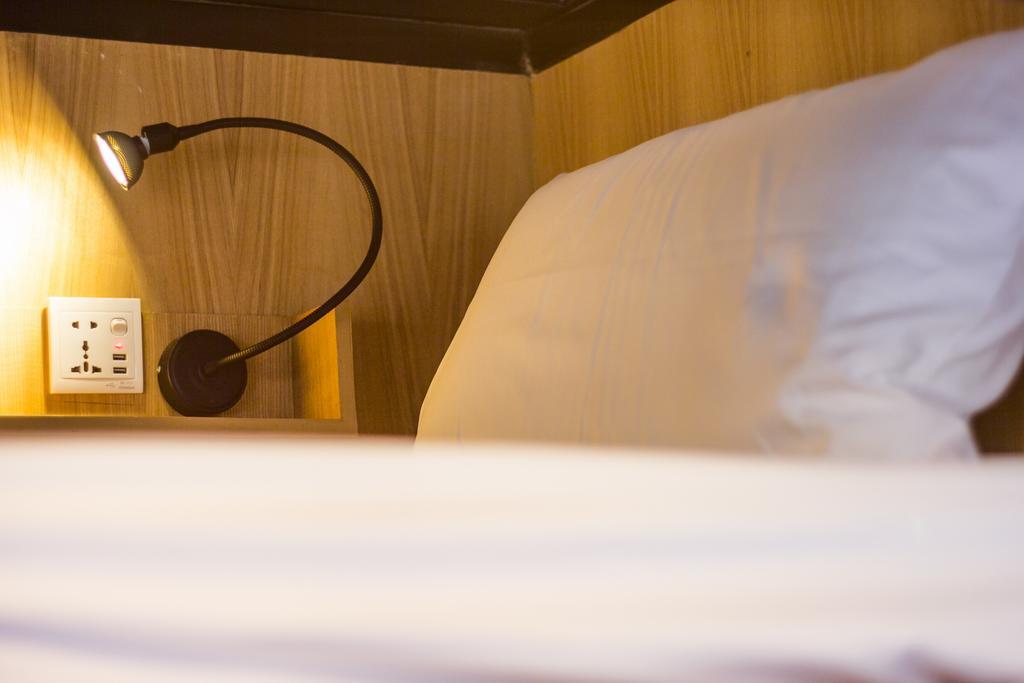 Posto Letto in Dormitorio Misto con 6 Letti