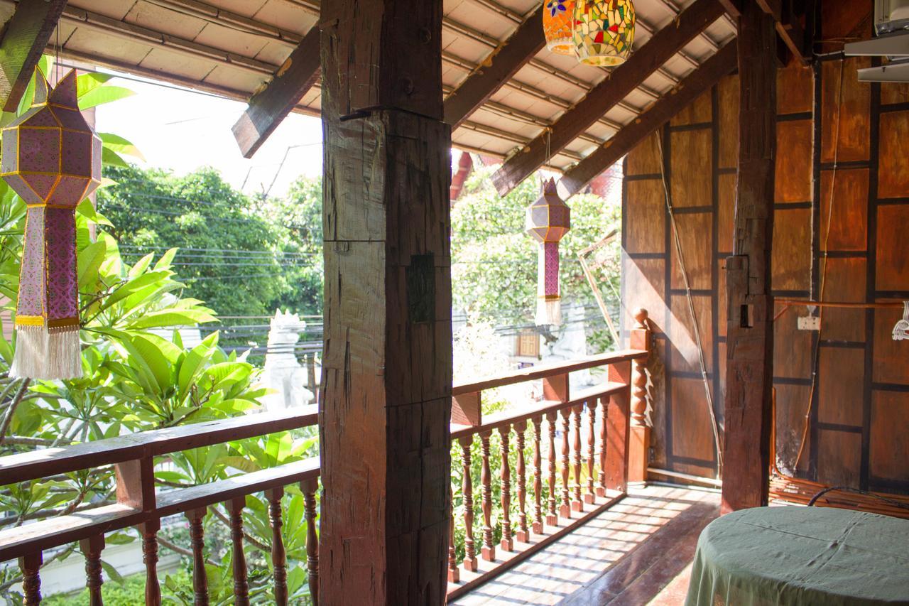 Chambre Lit King-Size - Vue sur Temple
