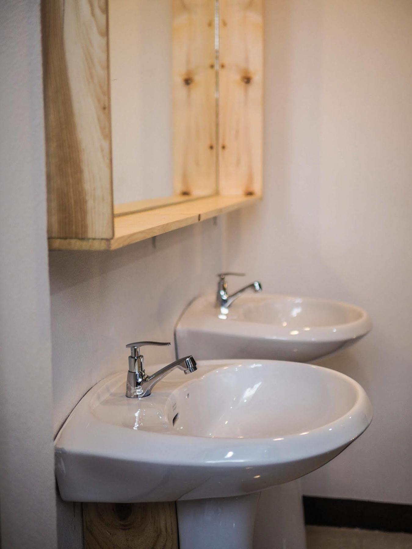 Camera Matrimoniale Standard con Bagno in Comune