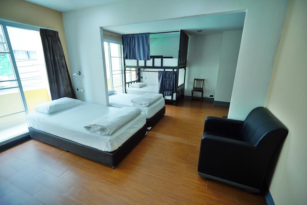 Posto Letto in Dormitorio Misto con 6 Letti