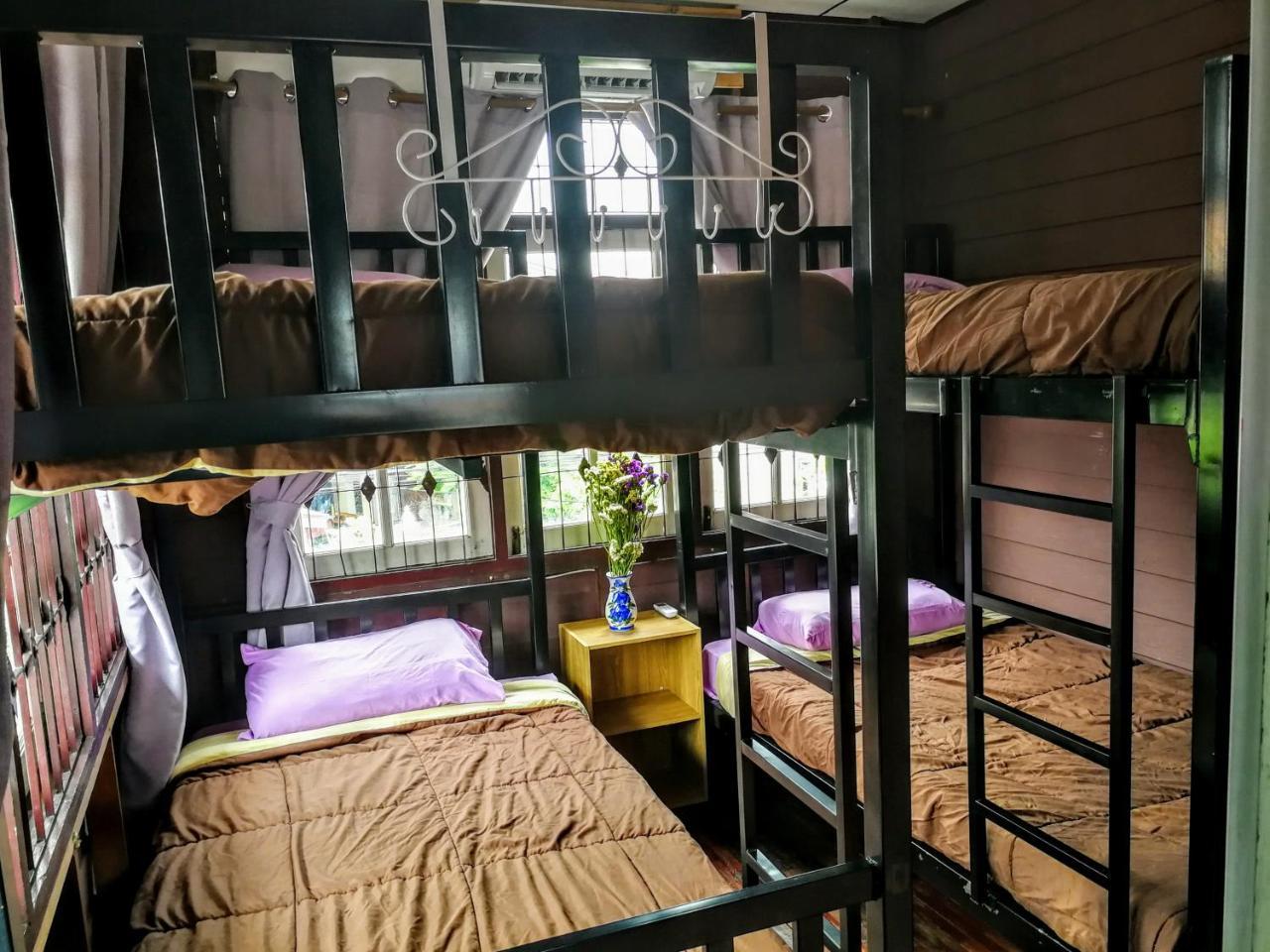 Bed in een Slaapzaal met 4 Bedden