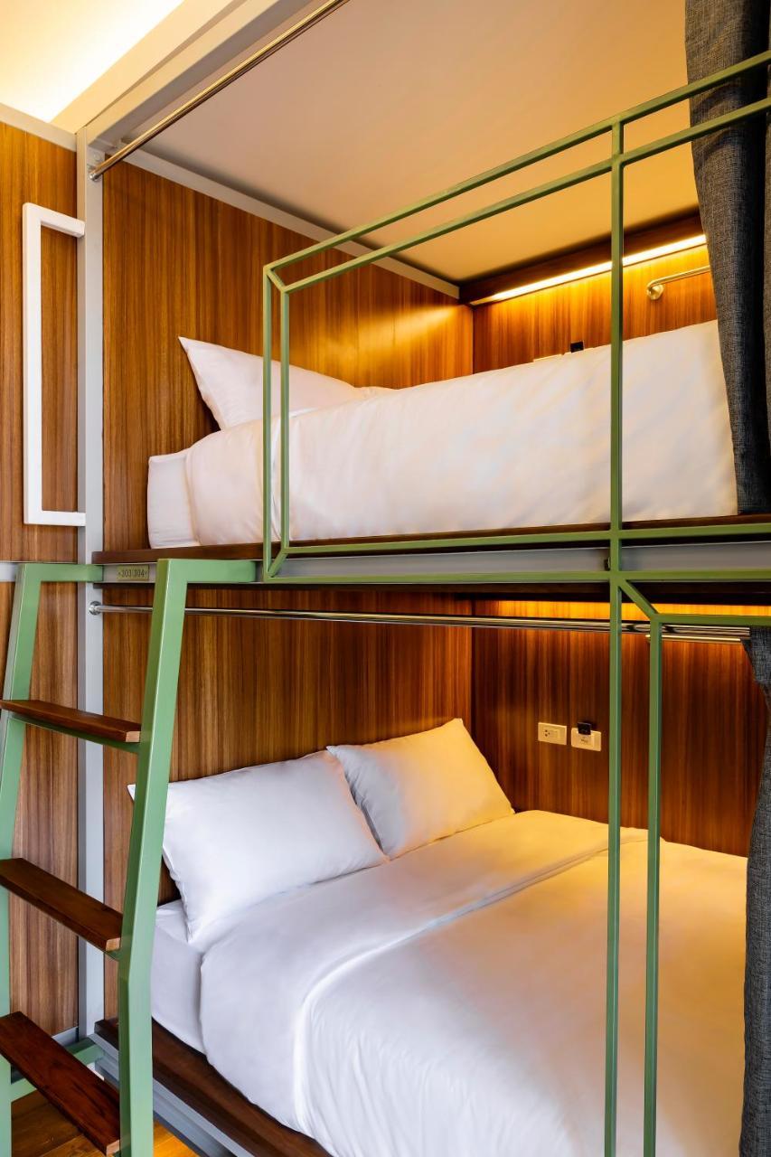 Queen Bed in Mixed Dormitory Room