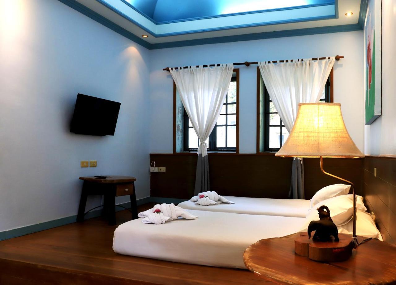Deluxe Double or Twin Room