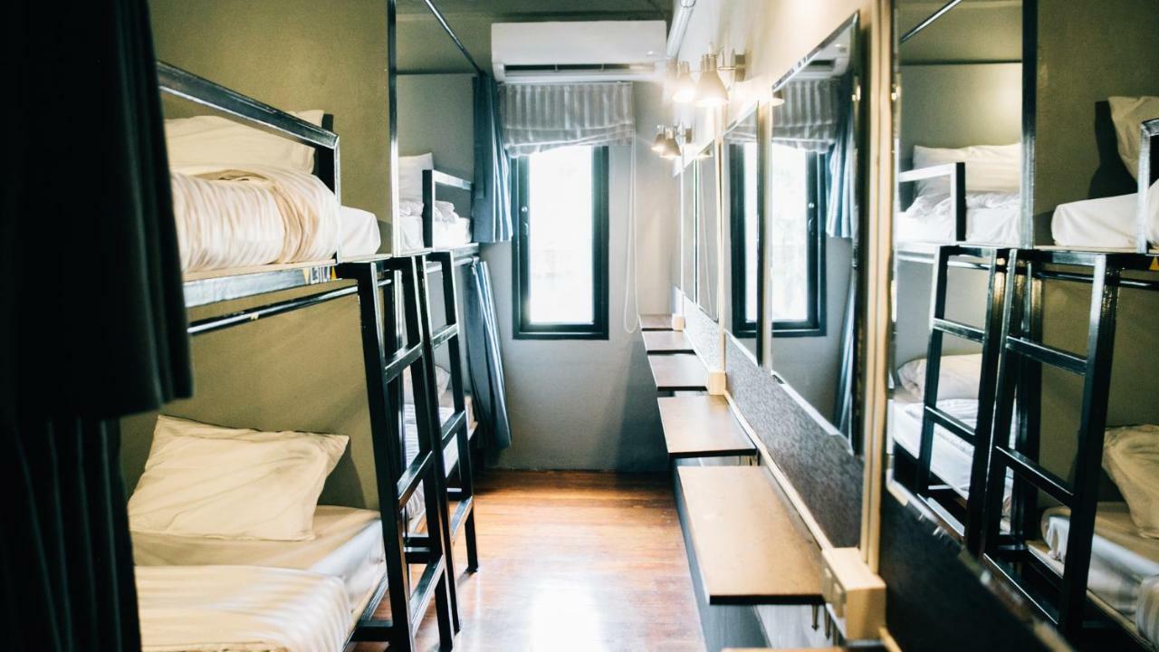 1 Slaapplaats in een Stapelbed in een Vrouwenslaapzaal met 6 Bedden - Nr. 2