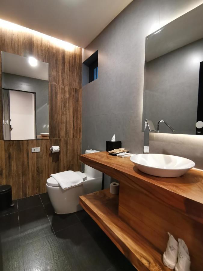 Executive Kamer met 2 Queensize Bedden