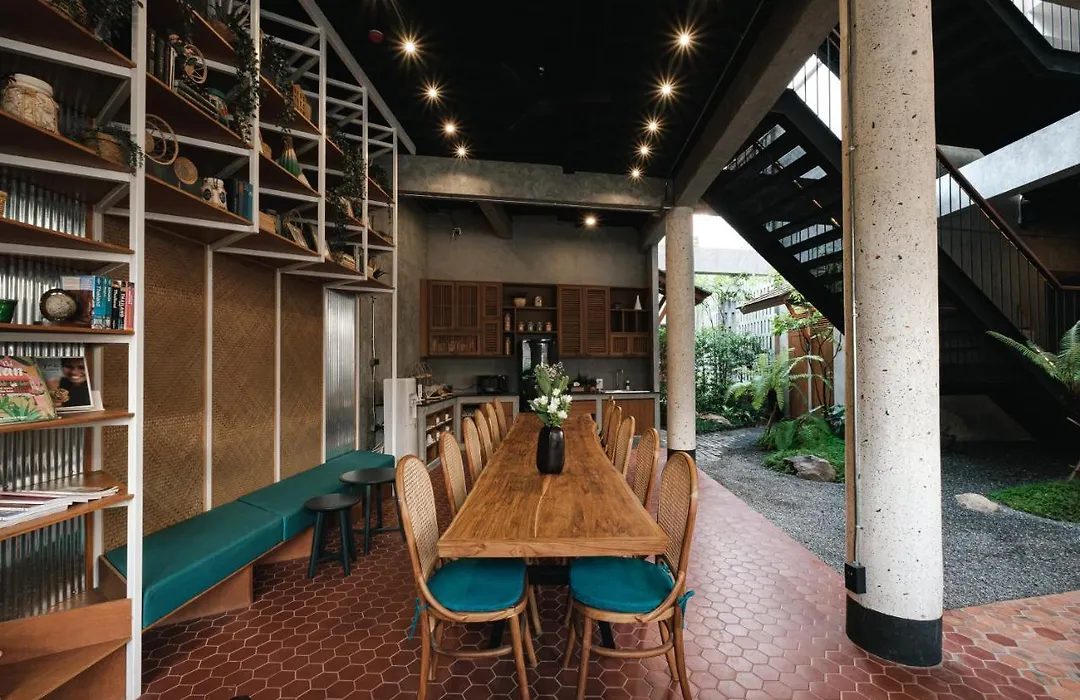 Hidden Garden Hostel-1