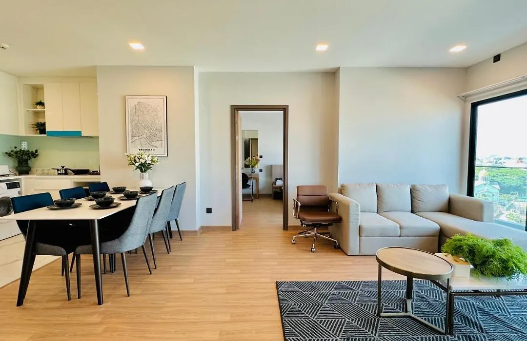 Cozy Spacious Family Suite With Three Bedrooms And Two Bathrooms-1