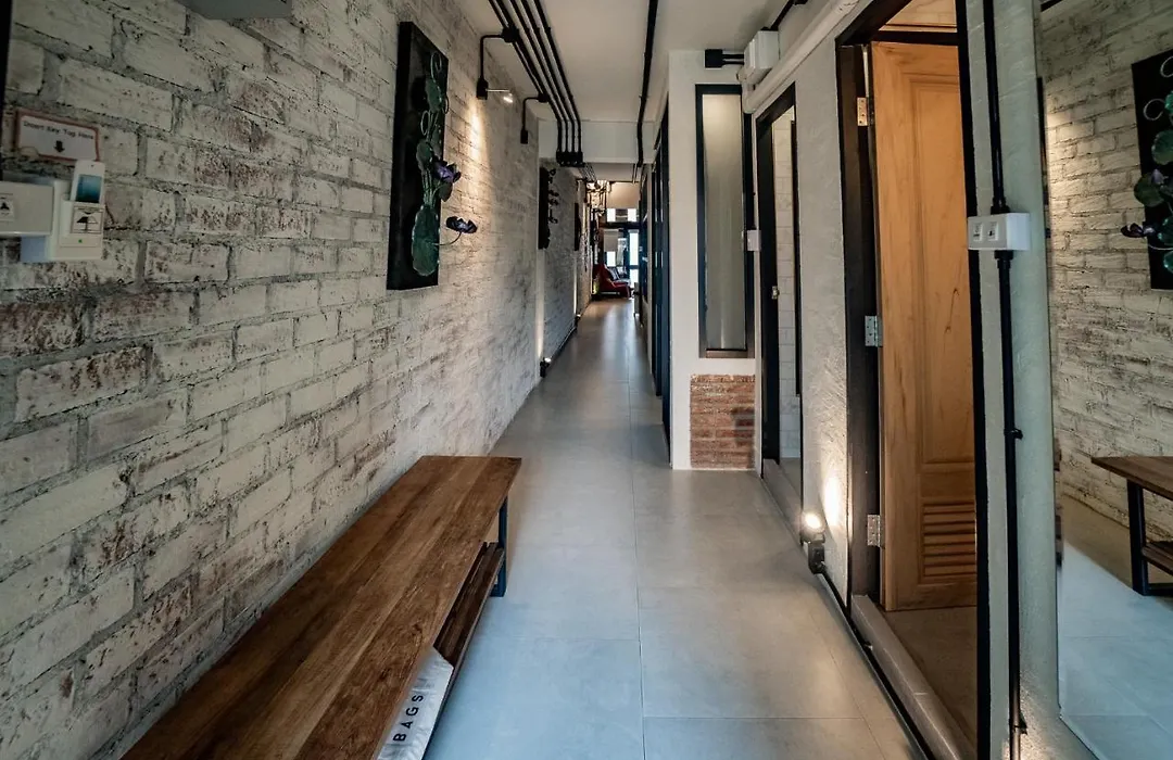 Luxury Industrial Flat 5 Mins From Nimman-1