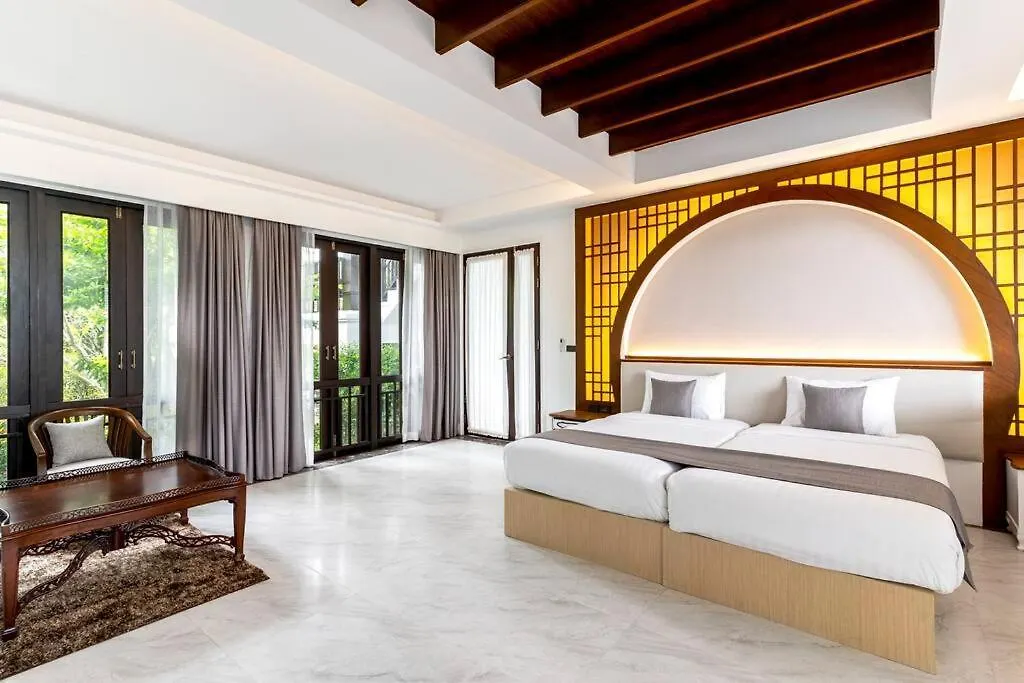 Sclass 2 Luxe Pools Villa & Breakfast , City Area-1