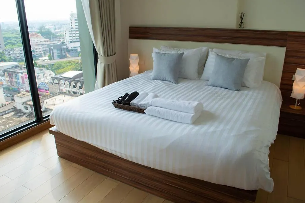 Lovely 1-Bedroom Condo Near Night Barzaar-1