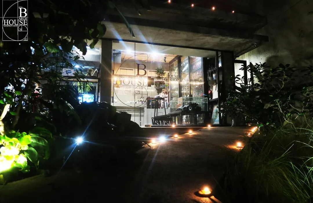 B Arch House Hotel And Cafe Ll No Parking Ll-1