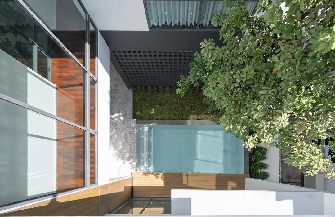 Crystal Pool Villa-1