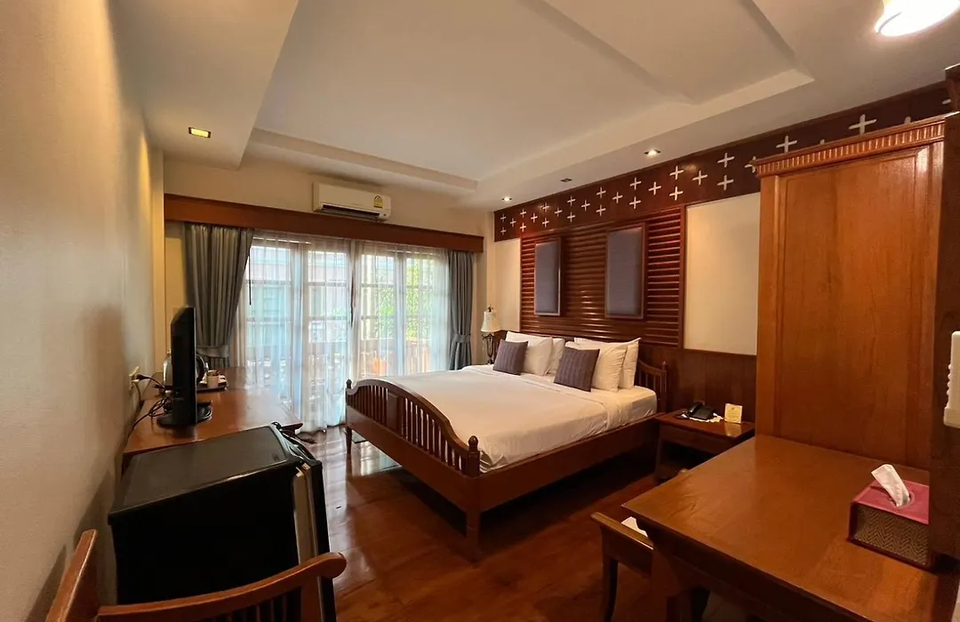 Sripat Guesthouse Sha Extra Plus-1