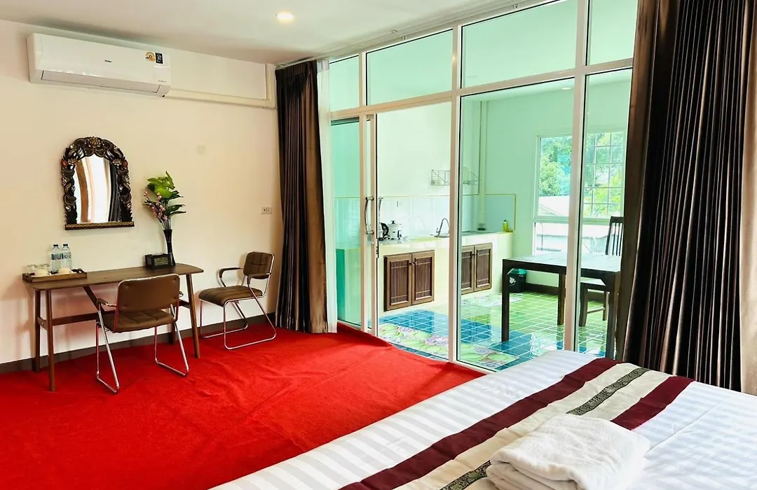 Baan Khlong Mae Kha Hotel-1