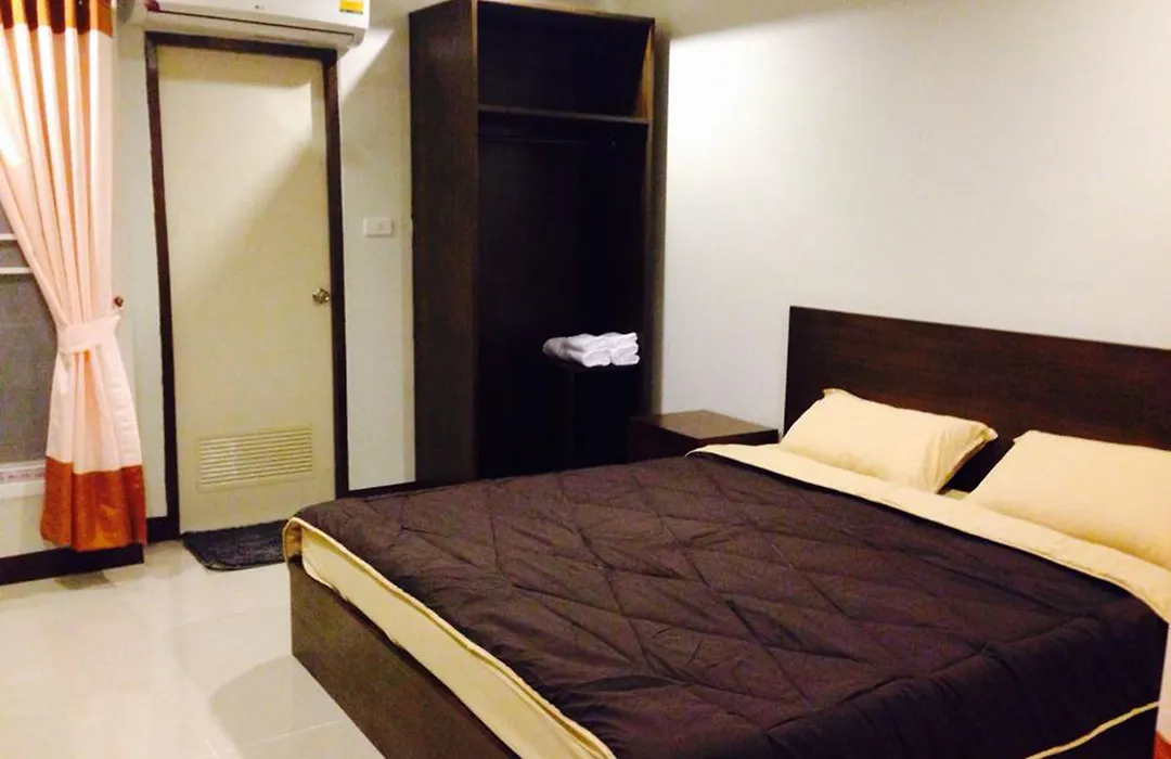 Room Riverside-1