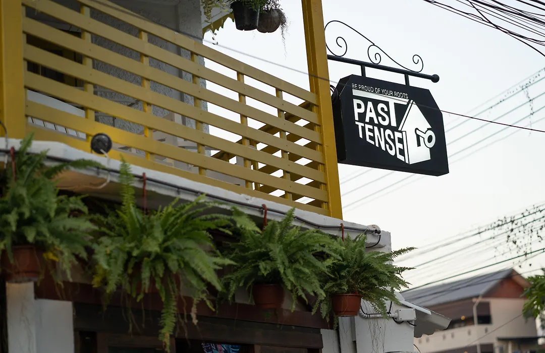 Past Tense Hostel-1