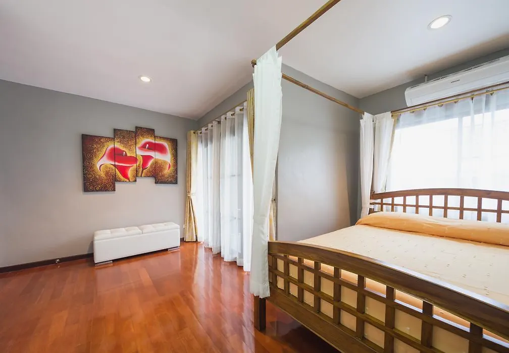 Luxury Town House In The Heart Of The Old City-1