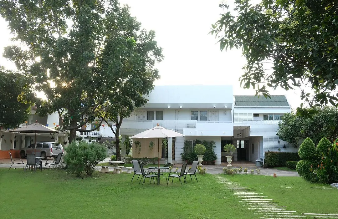 Udee Cozy Bed & Breakfast-1