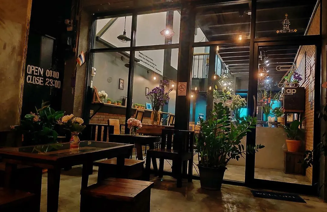 Znap'S Hostel & Cafe-1