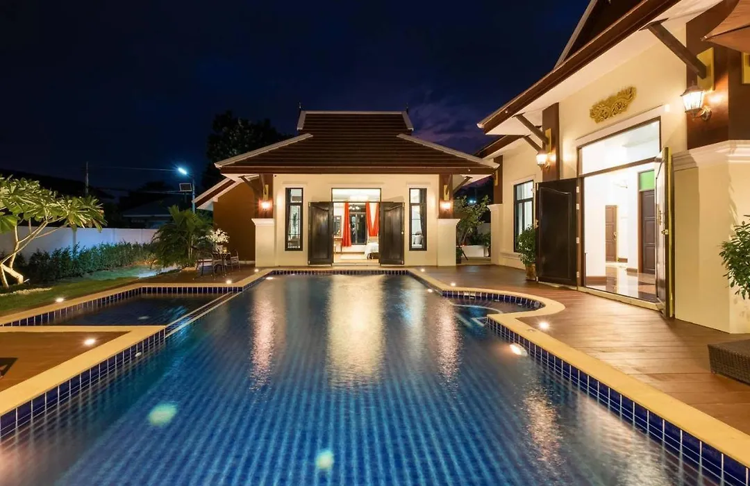 Lanna Kamin Pool Villa Airport-1