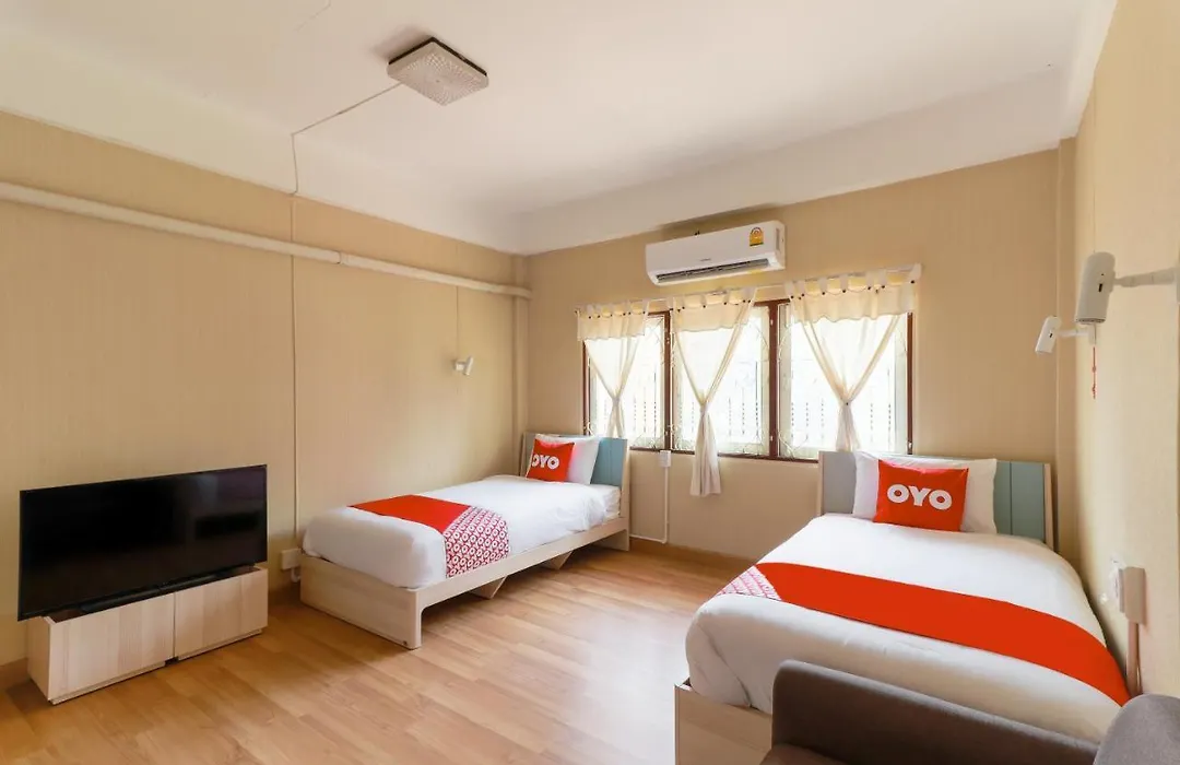 Oyo 743 Sweet Mango Cafe And Hostel-1