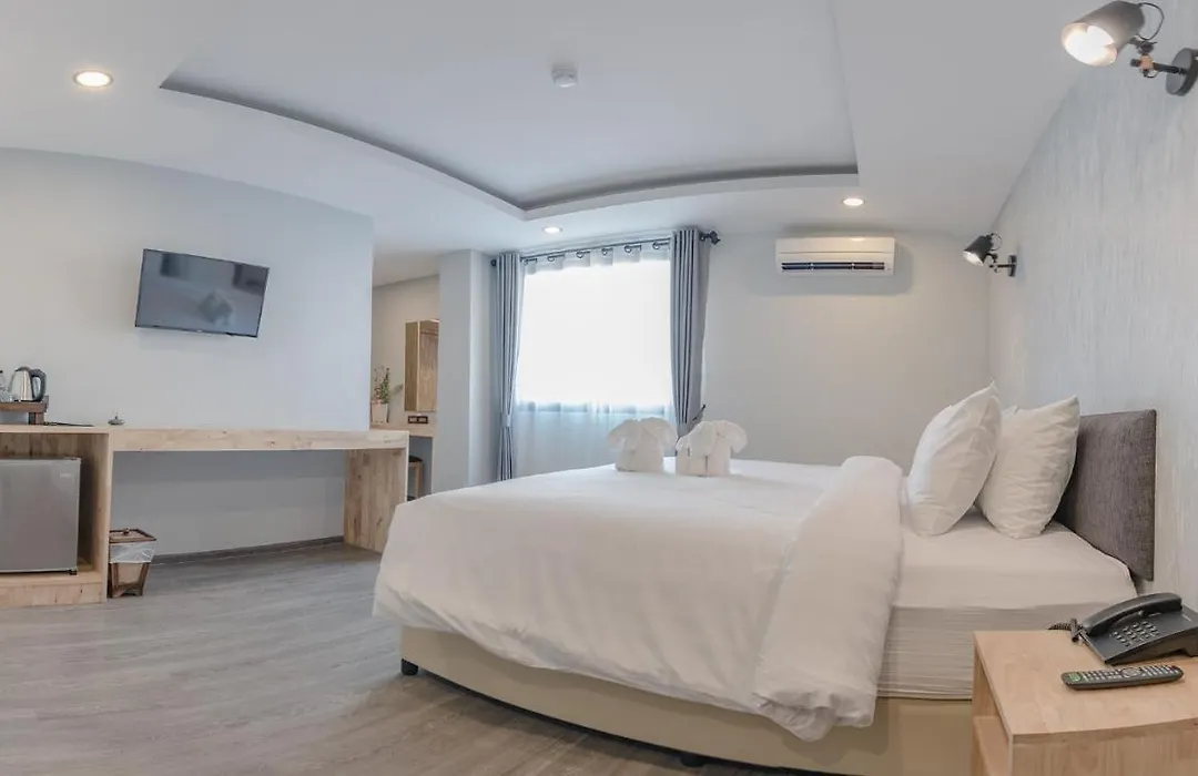 Peppy Hotel-Pepperyhills Hotel-1