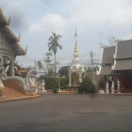 Chom Chan Guesthouse & Hostel-2