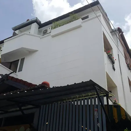 V.I.P. House-3