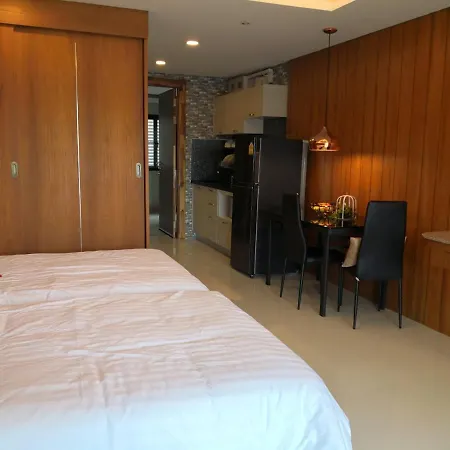 Private Wooden Style Studio Room In City Area-2