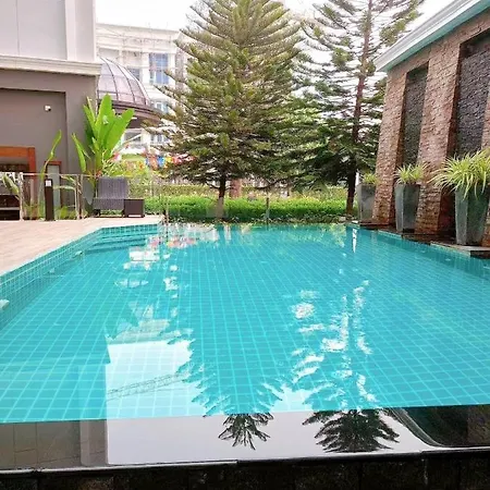 swimming view condo-3